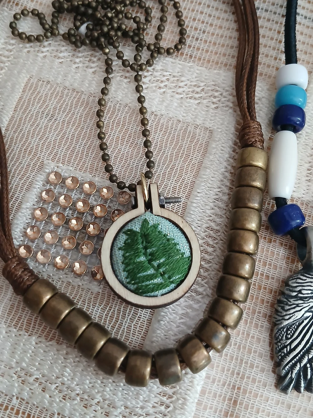 N/A stylishnecklace featuring